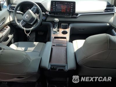 Zdjęcie 8 z 14 samochodu: 2022 TOYOTA SIENNA XLE VIN:5TDYSKFC0NS060164 - miniatura