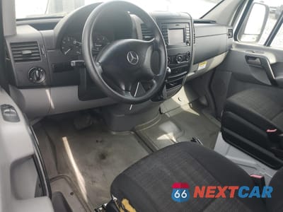 Zdjęcie 8 z 13 samochodu: 2015 MERCEDES-BENZ SPRINTER 2500 VIN:WD3PE8CC8FP106002 - miniatura