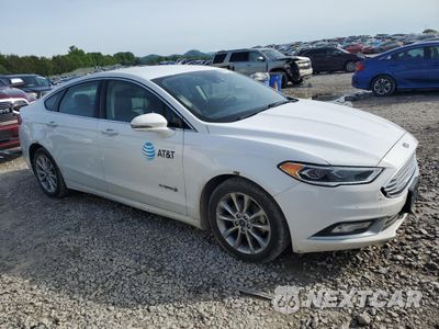 Czwarte zdjęcie samochodu z boku: 2017 FORD FUSION SE HYBRID VIN:3FA6P0LU4HR409222 - miniatura