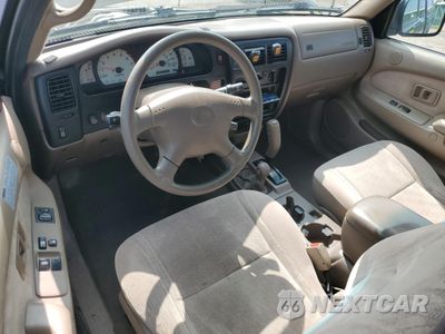 Zdjęcie 8 z 14 samochodu: 2004 TOYOTA TACOMA XTRACAB VIN:5TEWN72N14Z399326 - miniatura