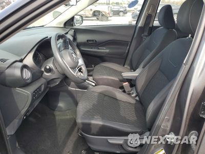 Zdjęcie 7 z 16 samochodu: 2021 NISSAN KICKS S VIN:3N1CP5BV5ML519670 - miniatura
