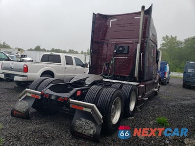 Czwarte zdjęcie samochodu z boku: 2023 VOLVO VNL SEMI TRUCK VIN:4V4NC9EH6PN323972 - miniatura