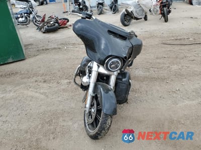 Drugie zdjęcie samochodu z przodu: 2022 HARLEY-DAVIDSON FLHX VIN:1HD1KBC15NB618276 - miniatura
