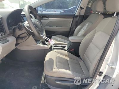 Zdjęcie 7 z 12 samochodu: 2017 HYUNDAI ELANTRA SE VIN:5NPD84LF4HH120173 - miniatura