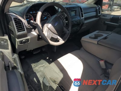 Zdjęcie 8 z 14 samochodu: 2017 FORD F450 SUPER DUTY VIN:1FDUF4GTXHEC48225 - miniatura