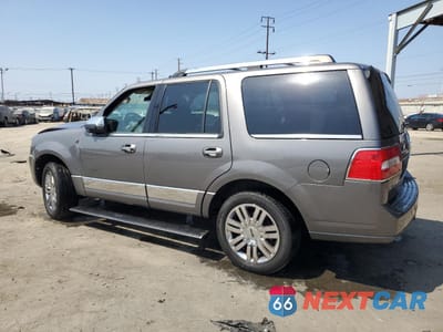 Drugie zdjęcie samochodu z przodu: 2010 LINCOLN NAVIGATOR VIN:5LMJJ2J51AEJ08275 - miniatura