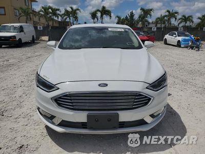 Piąte zdjęcie samochodu w środku: 2017 FORD FUSION SE HYBRID VIN:3FA6P0LU1HR410120 - miniatura