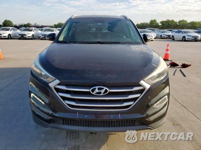 Piąte zdjęcie samochodu w środku: 2018 HYUNDAI TUCSON SEL VIN:KM8J33A45JU648261 - miniatura