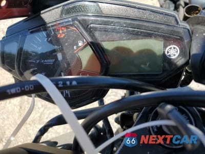 Zdjęcie 7 z 9 samochodu: 2016 YAMAHA YZFR3 VIN:MH3RH06Y8GK012295 - miniatura