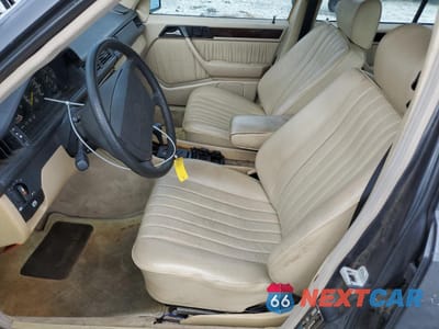 Zdjęcie 7 z 15 samochodu: 1987 MERCEDES-BENZ 300 E VIN:WDBEA30D9HA440598 - miniatura