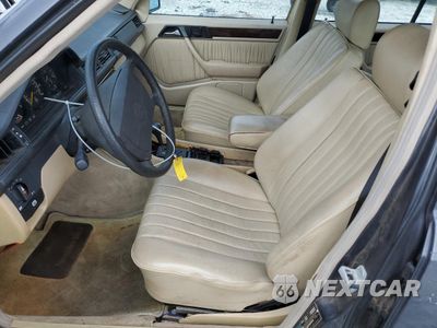 Zdjęcie 7 z 15 samochodu: 1987 MERCEDES-BENZ 300 E VIN:WDBEA30D9HA440598 - miniatura