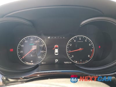 Zdjęcie 9 z 12 samochodu: 2016 KIA K900 VIN:KNALW4D4SG6032804 - miniatura