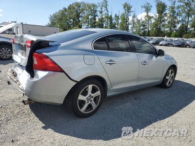 Trzecie zdjęcie samochodu z tyłu: 2013 VOLVO S60 T5 VIN:YV1612FSXD2201467 - miniatura