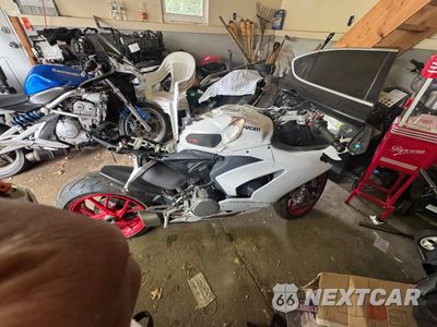 2023 DUCATI PANIGALE V2 ZDMHAATW5PB009978 - główne zdjęcie licytacji z USA - miniatura