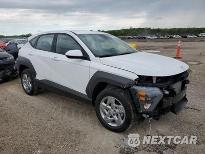 Czwarte zdjęcie samochodu z boku: 2025 HYUNDAI KONA SE VIN:KM8HACAB3SU260112 - miniatura