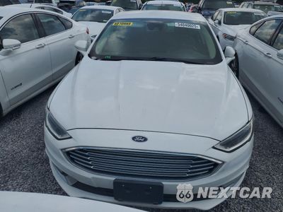 Piąte zdjęcie samochodu w środku: 2017 FORD FUSION SE HYBRID VIN:3FA6P0LU7HR359593 - miniatura