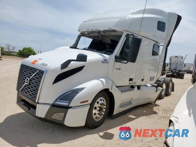 Drugie zdjęcie samochodu z przodu: 2025 VOLVO VN VNL VIN:4V4NC9EH2SN681417 - miniatura