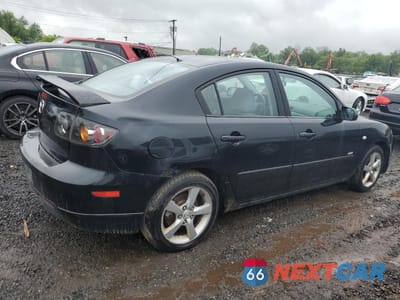 Trzecie zdjęcie samochodu z tyłu: 2004 MAZDA 3 S VIN:JM1BK323641173999 - miniatura