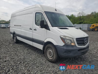 Czwarte zdjęcie samochodu z boku: 2015 MERCEDES-BENZ SPRINTER 2500 VIN:WD3PE8CC8FP106002 - miniatura
