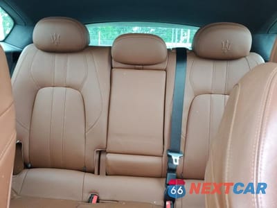 Zdjęcie 10 z 13 samochodu: 2022 MASERATI LEVANTE BASE VIN:ZN661YUS8JX297432 - miniatura