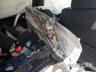 Zdjęcie 13 z 16 samochodu: 2017 TOYOTA RAV4 XLE VIN:JTMWFREV4HJ715662 - miniatura