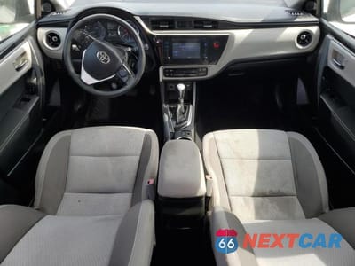Zdjęcie 8 z 13 samochodu: 2018 TOYOTA COROLLA L VIN:5YFBURHEXJP775771 - miniatura