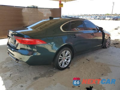 Trzecie zdjęcie samochodu z tyłu: 2017 JAGUAR XF PREMIUM VIN:SAJBD4BVXHCY30381 - miniatura