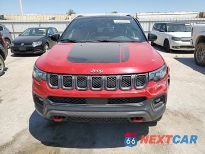 Piąte zdjęcie samochodu w środku: 2023 JEEP COMPASS TRAILHAWK VIN:3C4NJDDN1PT566861 - miniatura