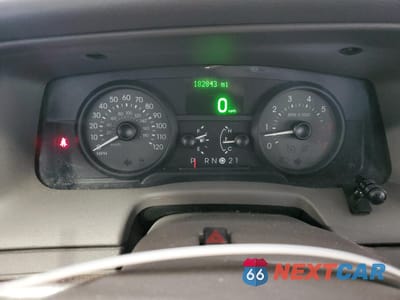 Zdjęcie 9 z 12 samochodu: 2010 MERCURY GRAND MARQUIS LS VIN:2MEBM7FV9AX622090 - miniatura