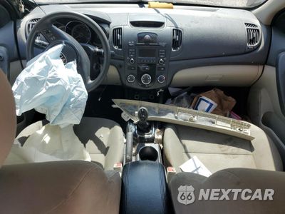 Zdjęcie 8 z 12 samochodu: 2012 KIA FORTE EX VIN:KNAFU4A21C5493617 - miniatura
