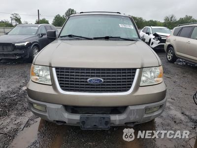 Piąte zdjęcie samochodu w środku: 2003 FORD EXPEDITION XLT VIN:1FMPU16L43LA20311 - miniatura