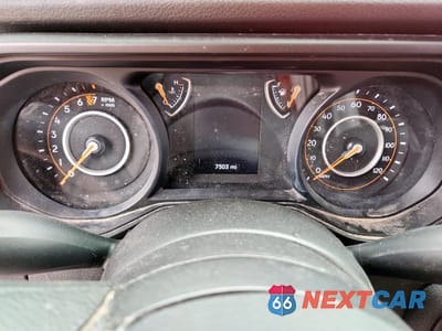 Zdjęcie 9 z 13 samochodu: 2024 JEEP GLADIATOR SPORT VIN:1C6HJTAG5RL112373 - miniatura