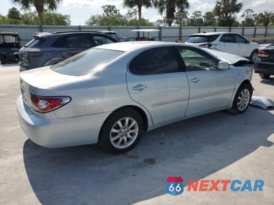 Trzecie zdjęcie samochodu z tyłu: 2002 LEXUS ES 300 VIN:JTHBF30G920036020 - miniatura