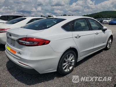 Trzecie zdjęcie samochodu z tyłu: 2019 FORD FUSION SE VIN:3FA6P0LU9KR263973 - miniatura