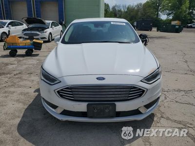 Piąte zdjęcie samochodu w środku: 2018 FORD FUSION SE HYBRID VIN:3FA6P0LUXJR118861 - miniatura