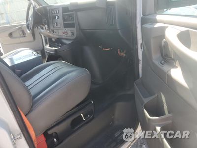 Zdjęcie 8 z 12 samochodu: 2014 CHEVROLET EXPRESS G2500 VIN:1GCWGFCA9E1156164 - miniatura