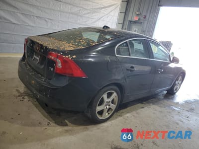 Trzecie zdjęcie samochodu z tyłu: 2012 VOLVO S60 T5 VIN:YV1622FS5C2140010 - miniatura