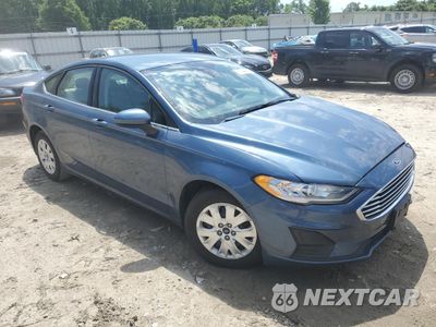 Czwarte zdjęcie samochodu z boku: 2019 FORD FUSION S VIN:3FA6P0G72KR128631 - miniatura
