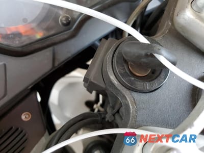 Zdjęcie 8 z 9 samochodu: 2008 BMW R1200 RT VIN:WB10388068ZT12256 - miniatura