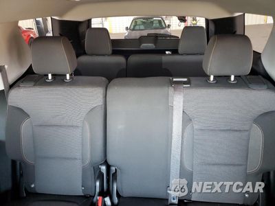 Zdjęcie 10 z 16 samochodu: 2019 CHEVROLET TRAVERSE LS VIN:1GNERFKWXKJ219357 - miniatura