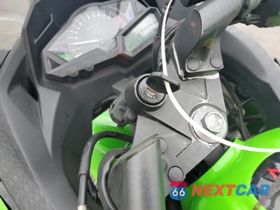 Zdjęcie 8 z 9 samochodu: 2014 KAWASAKI EX300 A VIN:JKAEX8A15EA005388 - miniatura