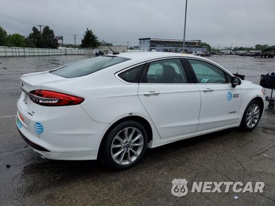 Czwarte zdjęcie samochodu z boku: 2017 FORD FUSION SE HYBRID VIN:3FA6P0LU6HR409691 - miniatura