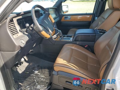 Zdjęcie 7 z 13 samochodu: 2014 LINCOLN NAVIGATOR VIN:5LMJJ2H56EEL07513 - miniatura