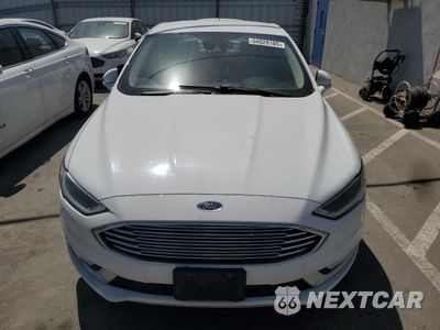 Piąte zdjęcie samochodu w środku: 2017 FORD FUSION SE HYBRID VIN:3FA6P0LU5HR409732 - miniatura