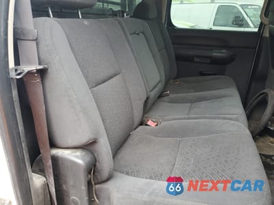 Zdjęcie 10 z 13 samochodu: 2008 CHEVROLET SILVERADO K3500 VIN:1GCHK33618F169581 - miniatura