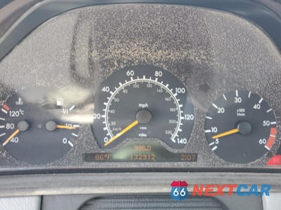 Zdjęcie 9 z 12 samochodu: 1996 MERCEDES-BENZ E 300D VIN:WDBJF20F9TJ001745 - miniatura