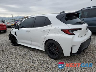 Drugie zdjęcie samochodu z przodu: 2025 TOYOTA GR COROLLA CORE VIN:JTNABAAE2SA018068 - miniatura