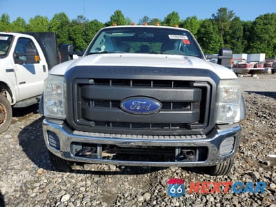 Piąte zdjęcie samochodu w środku: 2015 FORD F550 SUPER DUTY VIN:1FD0W5HT4FEA15778 - miniatura