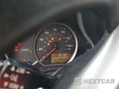 Zdjęcie 9 z 14 samochodu: 2013 TOYOTA YARIS VIN:JTDKTUD3XDD561798 - miniatura