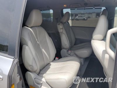Zdjęcie 11 z 15 samochodu: 2013 TOYOTA SIENNA XLE VIN:5TDYK3DC6DS337343 - miniatura